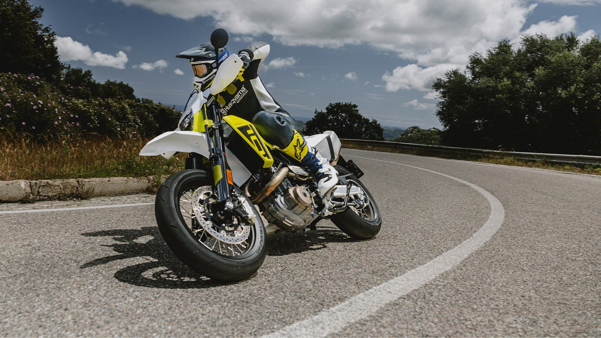 701 Supermoto